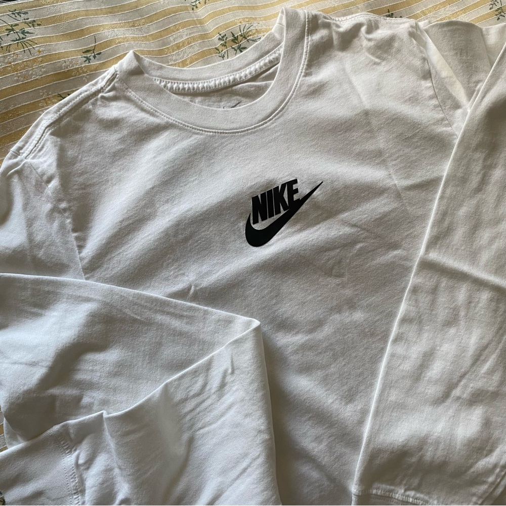Nike long sleeve tee